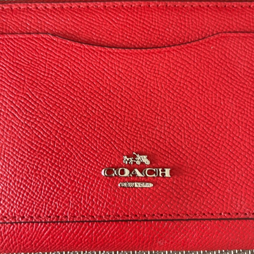 Gorgeous Coach Wallet - Picture 2 of 7